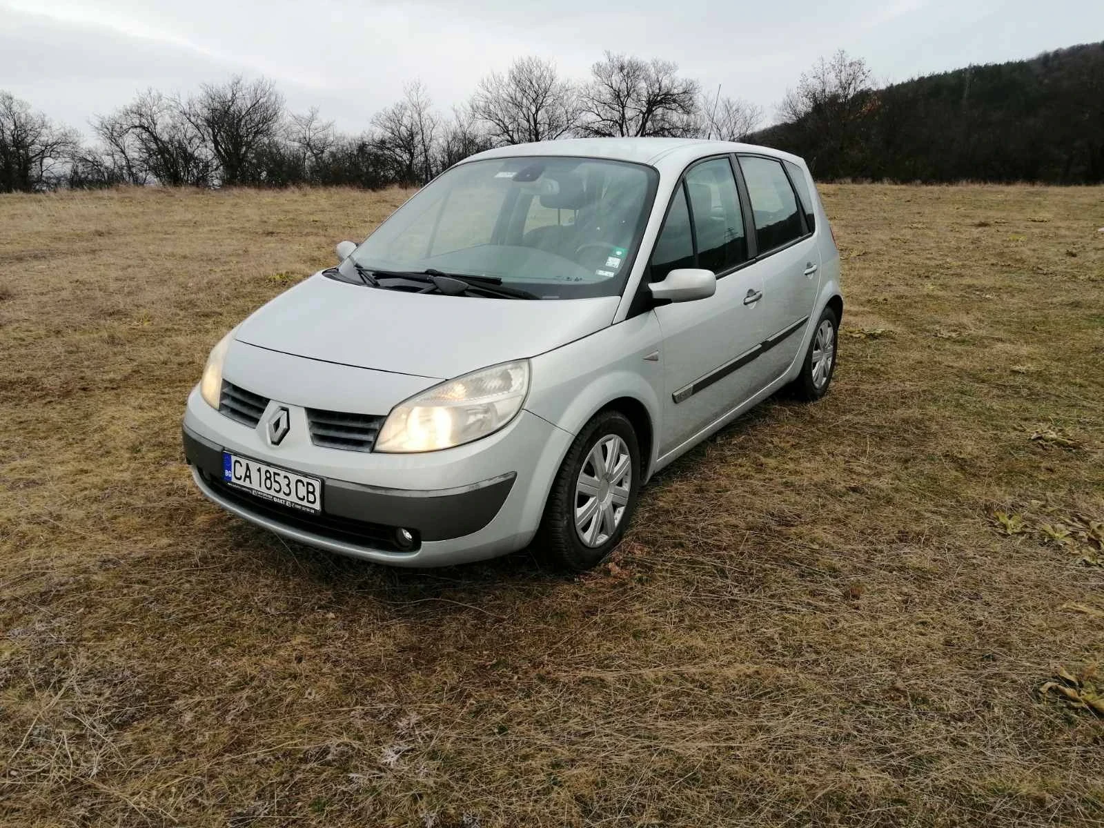 Renault Scenic 1.6 16v113 КС  Газ, снимка 2 - Автомобили и джипове - 56319404