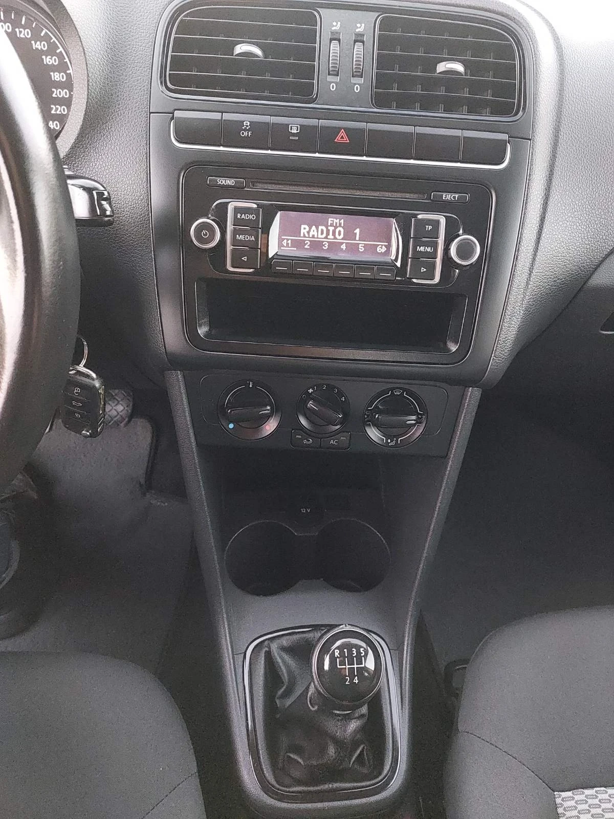 VW Polo 1.2, снимка 10 - Автомобили и джипове - 56550465