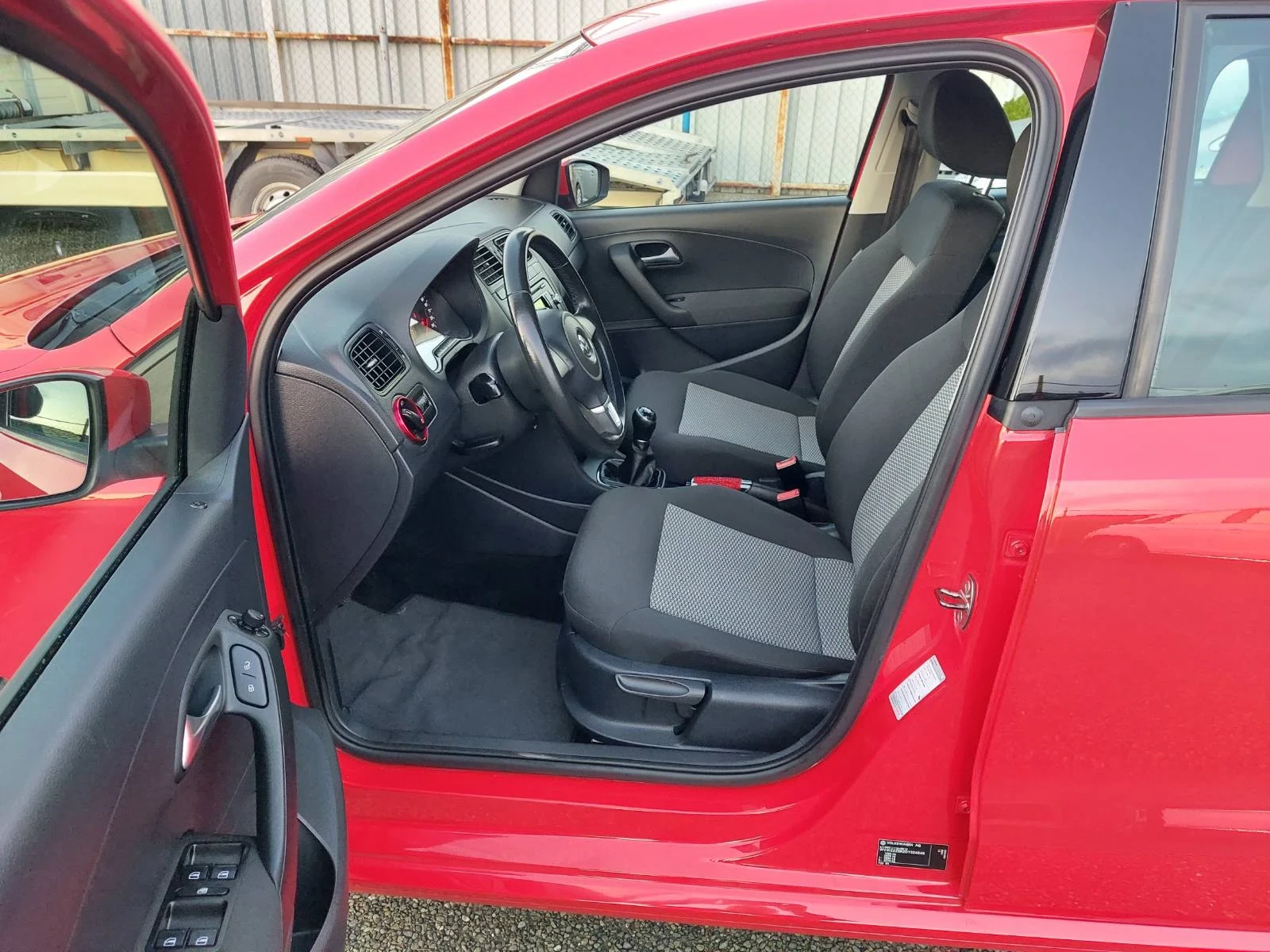 VW Polo 1.2, снимка 13 - Автомобили и джипове - 56550465