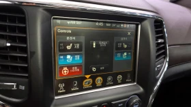 Jeep Grand cherokee Overland 3.6* Distronic* Обдух* Пано* Въздух, снимка 13
