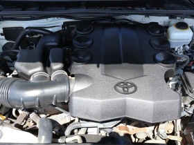 Toyota 4runner 4.0* V6* ПОДГРЕВ* КАМЕРА* КЕЙЛЕС* LANE* ASSIST, снимка 17