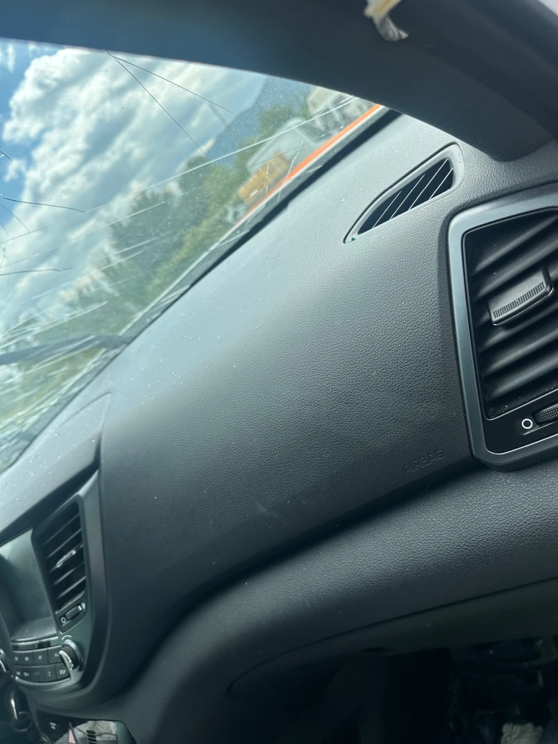 Hyundai Tucson 2.0 CRDI-4X4-Автоматик, снимка 8 - Автомобили и джипове - 51355316