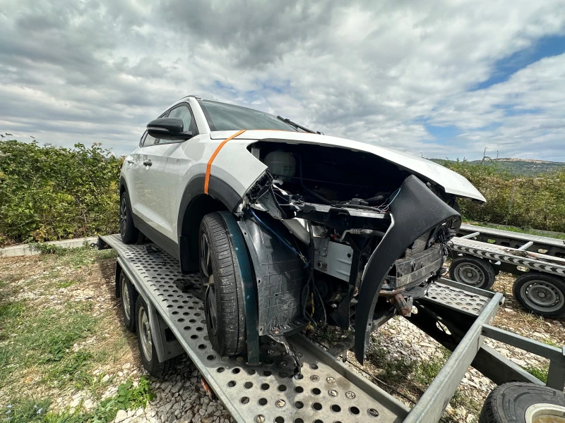 Hyundai Tucson 2.0 CRDI-4X4-Автоматик, снимка 2 - Автомобили и джипове - 51355316