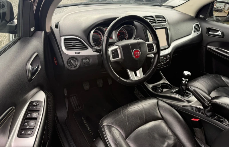 Fiat Freemont 2.0Mjet* 170к.с* Full * ТОП* 7места* , снимка 8 - Автомобили и джипове - 52671931