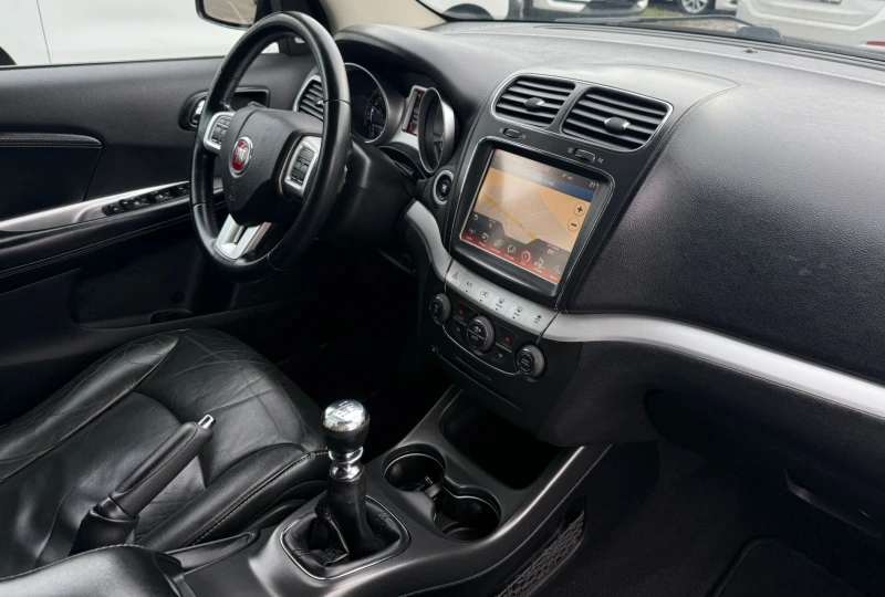 Fiat Freemont 2.0Mjet* 170к.с* Full * ТОП* 7места* , снимка 10 - Автомобили и джипове - 52671931