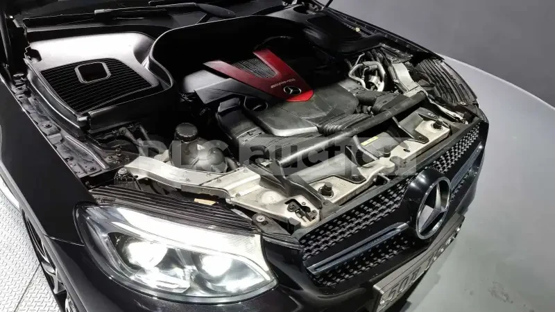 Mercedes-Benz GLC 43 AMG AMG-PACK* ОБДУХВАНЕ* ПОДГРЕВИ, снимка 6 - Автомобили и джипове - 54066379