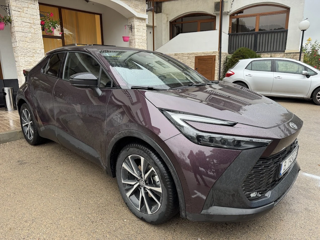Toyota C-HR Toyota C-HR 2.0 HEV E-CVT CLUB FWD мес. вн. 563лв, снимка 1