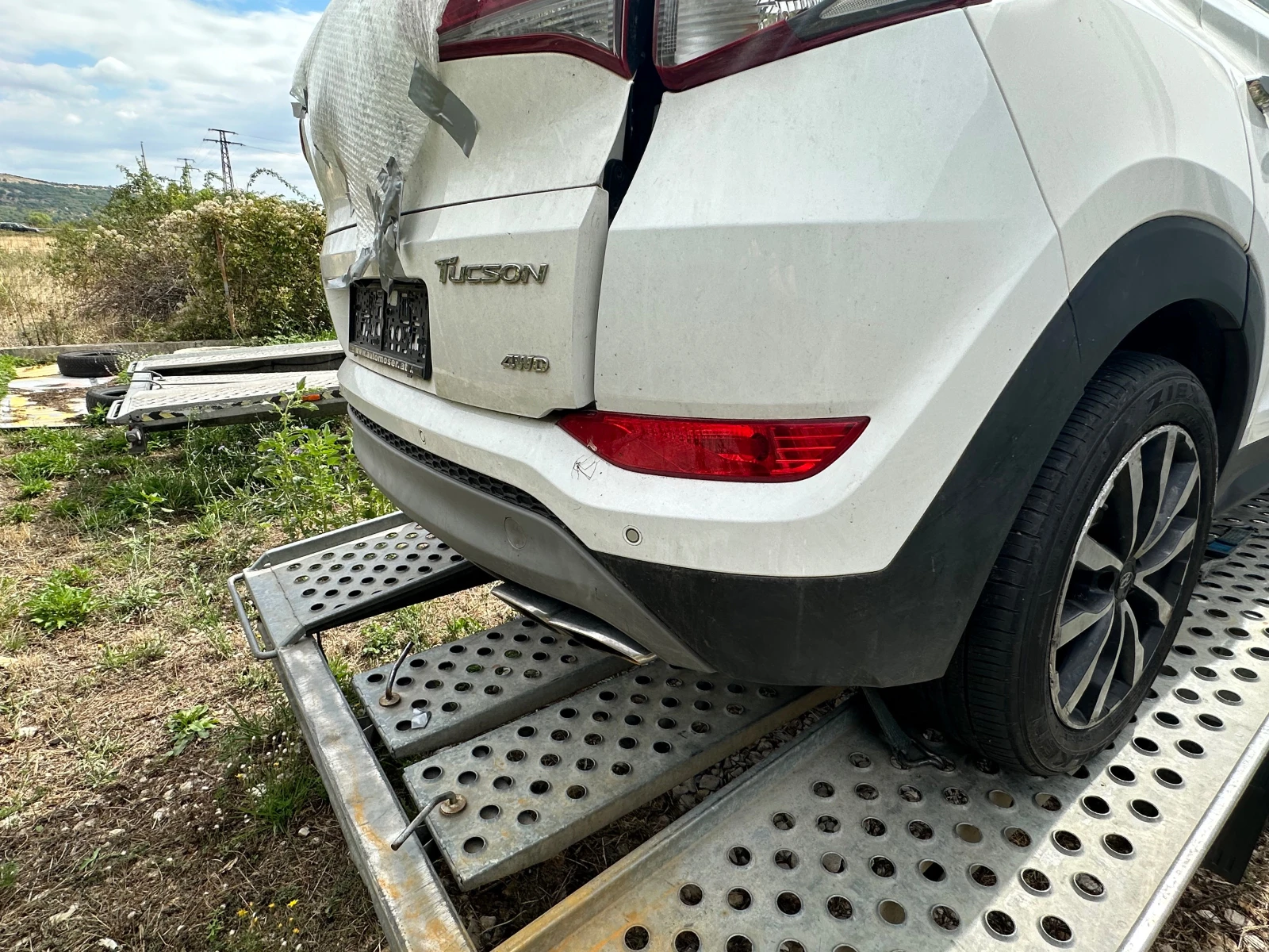 Hyundai Tucson 2.0 CRDI-4X4 - изображение 4