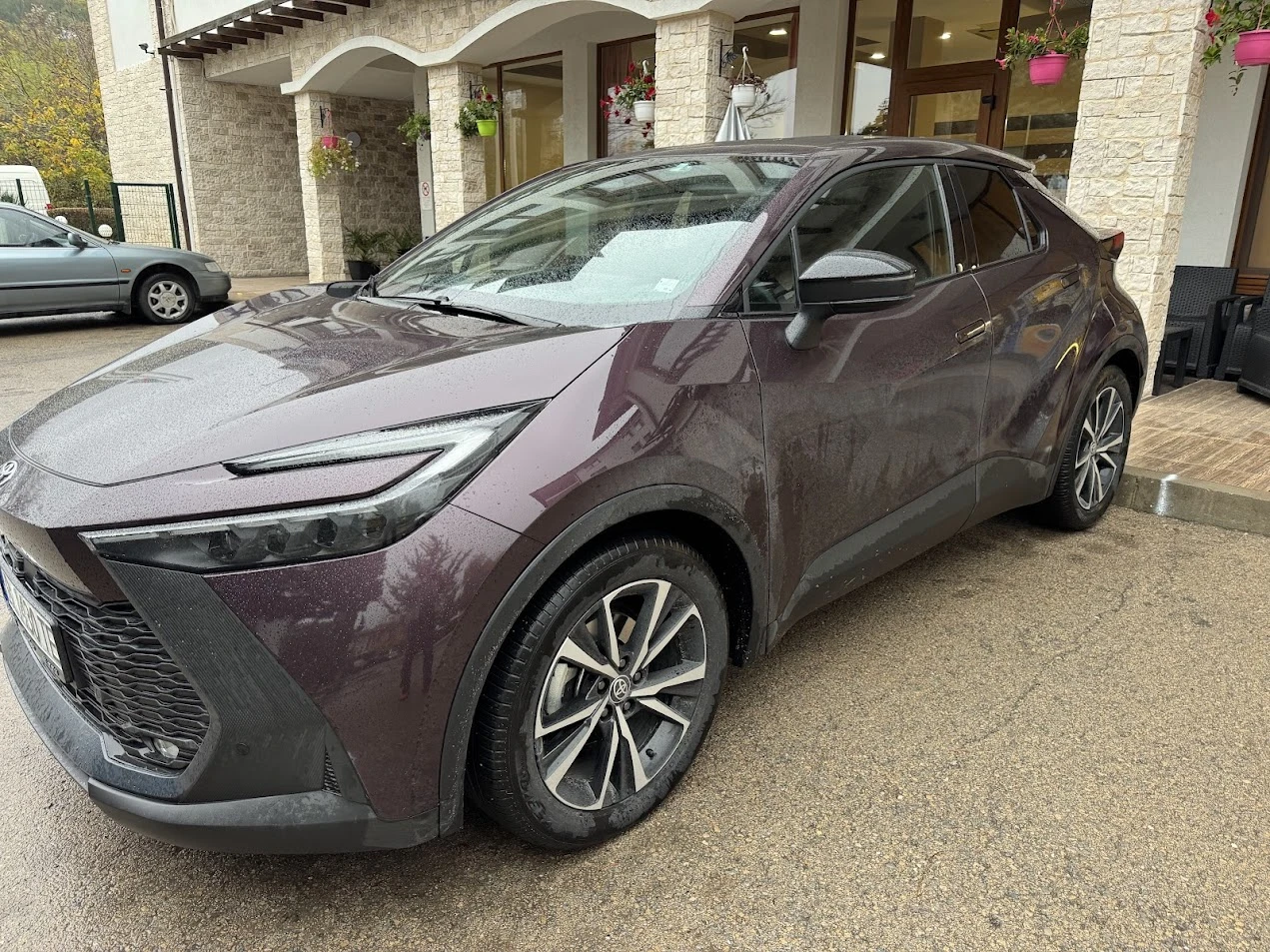 Toyota C-HR Toyota C-HR 2.0 HEV E-CVT CLUB FWD . . 563 | Mobile.bg   2