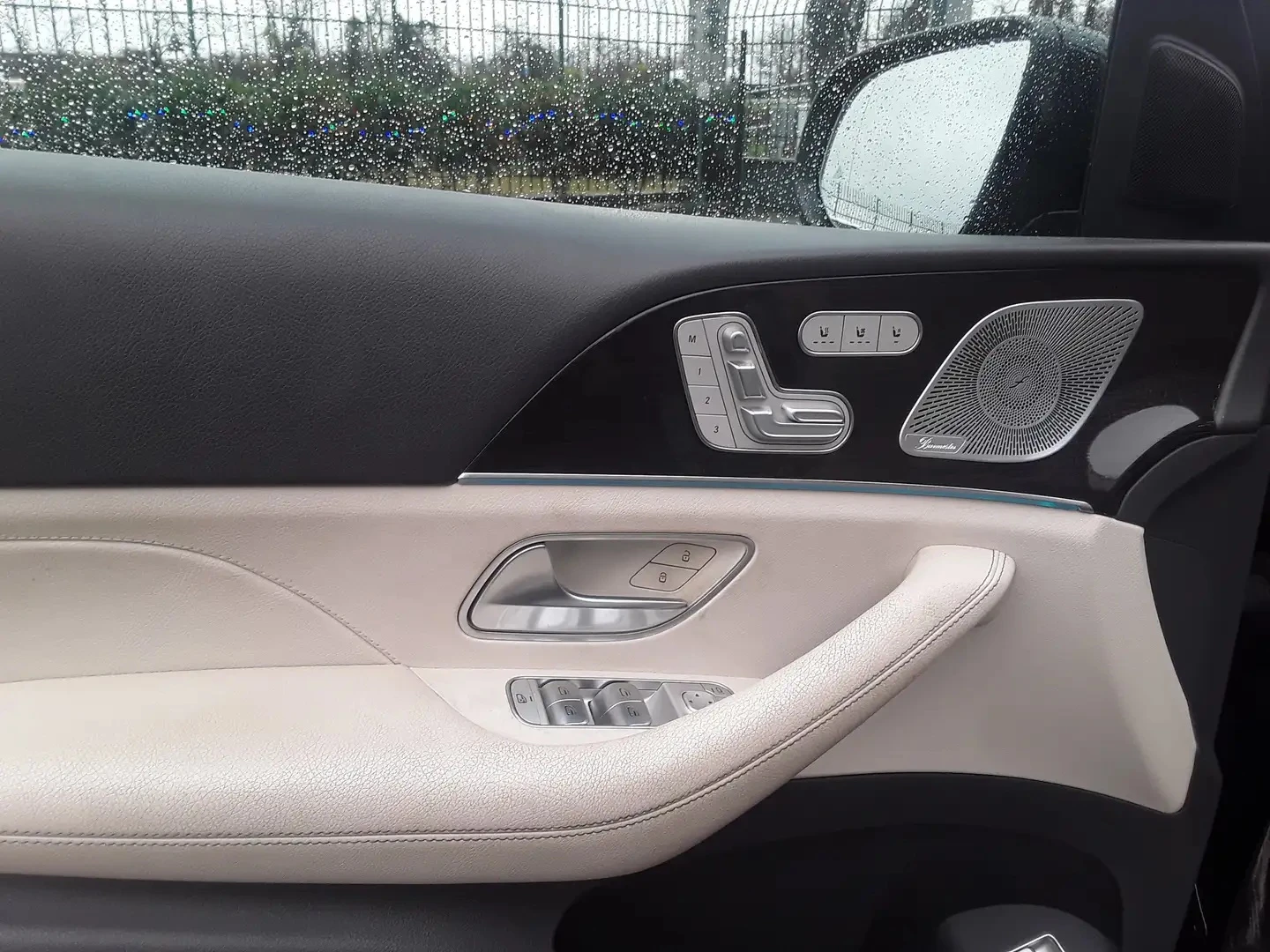 Mercedes-Benz GLS 350 d 4MATIC AMG-Line  - изображение 8