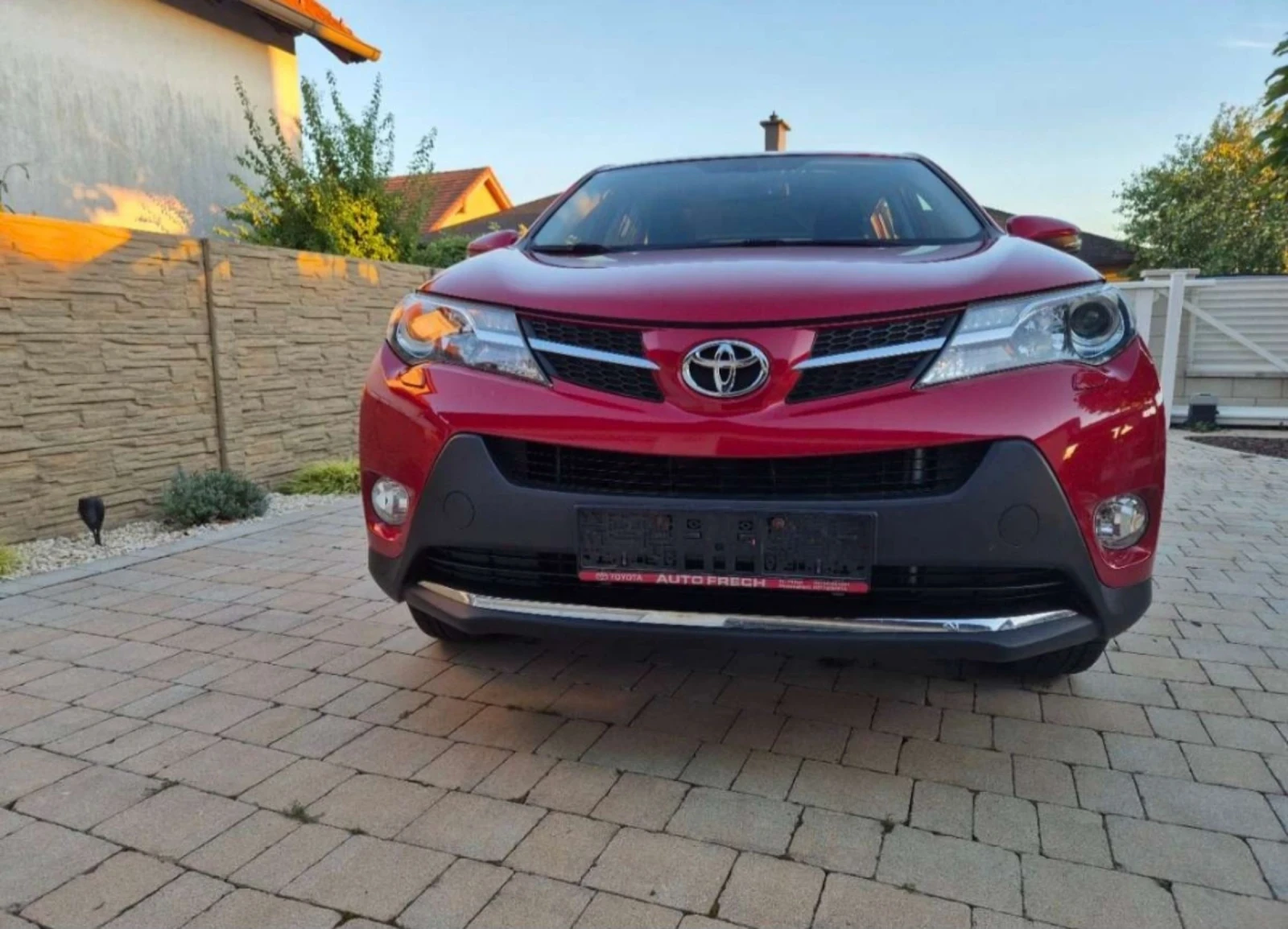 Toyota Rav4 Сервизна История в Toyota Навигация Камера Подгрев - изображение 2