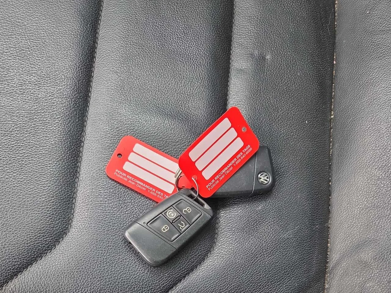 VW Tiguan * Highline * 2 КЛЮЧА * КАМЕРА * ПОДГРЕВИ * R LINE, снимка 15 - Автомобили и джипове - 53818698