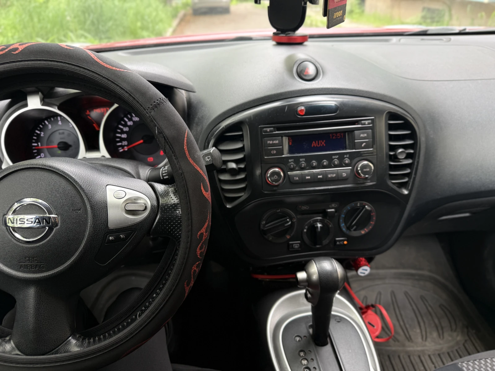 Nissan Juke, снимка 6 - Автомобили и джипове - 54678899