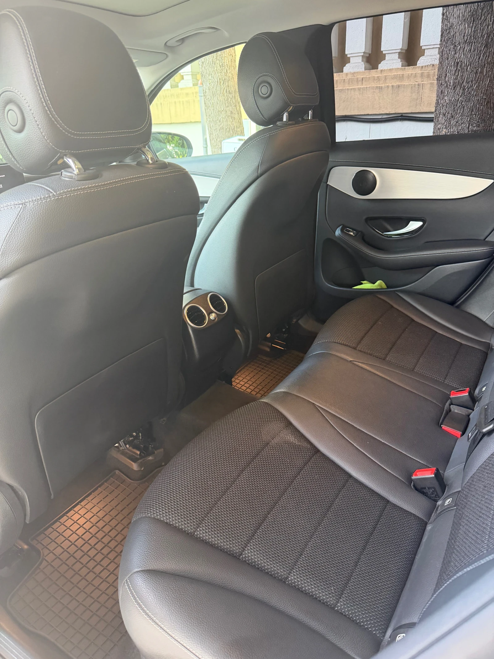 Mercedes-Benz GLC 300, снимка 13 - Автомобили и джипове - 54759156