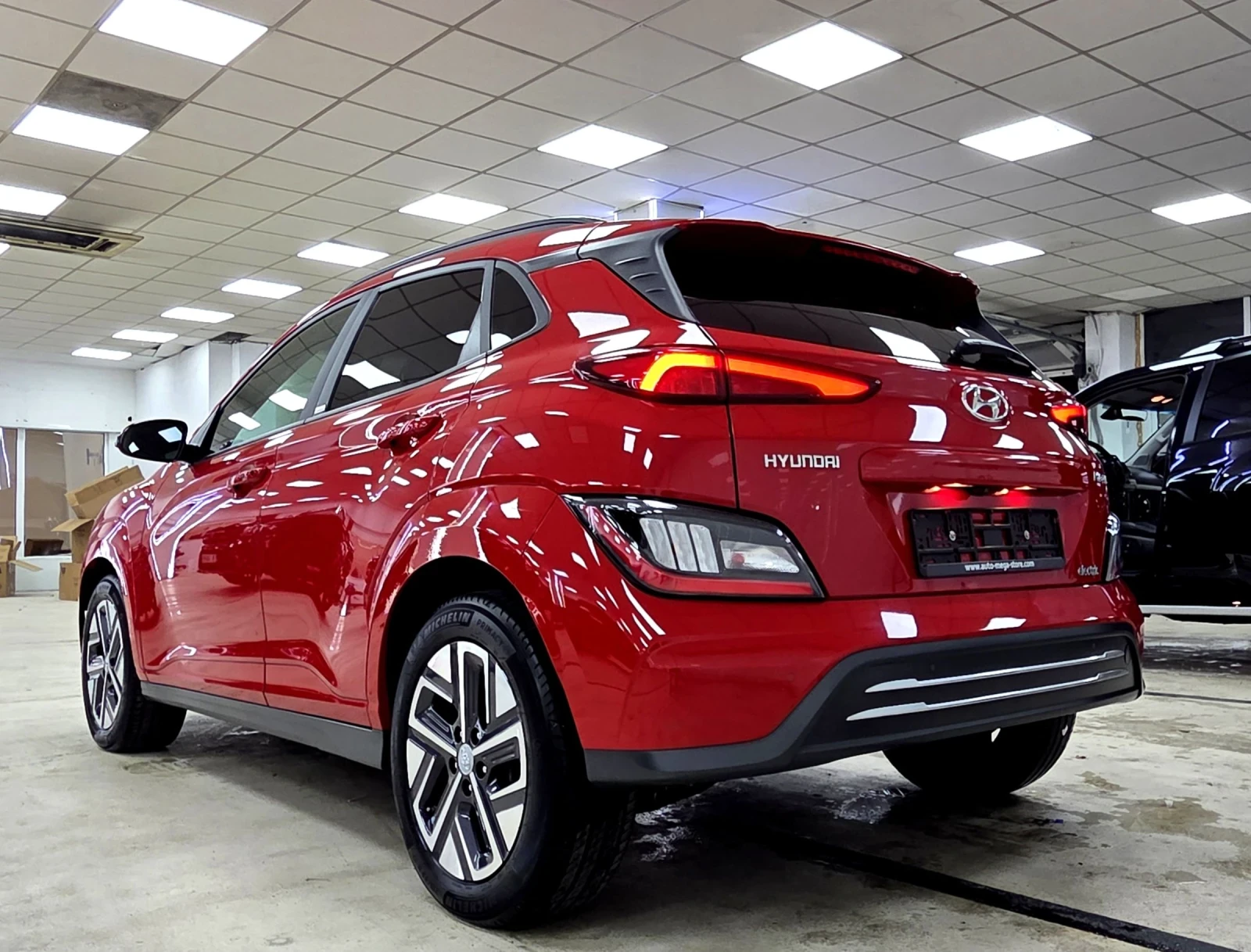 Hyundai Kona SOH100%/ГАРАНЦИОННА/СЕРВИЗНА КНИЖКА, снимка 4 - Автомобили и джипове - 54952577