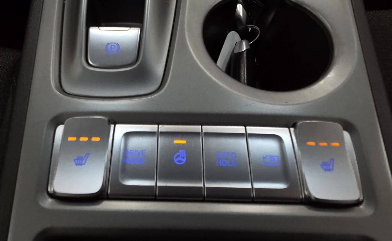 Hyundai Kona SOH100%/ГАРАНЦИОННА/СЕРВИЗНА КНИЖКА, снимка 12 - Автомобили и джипове - 54952577