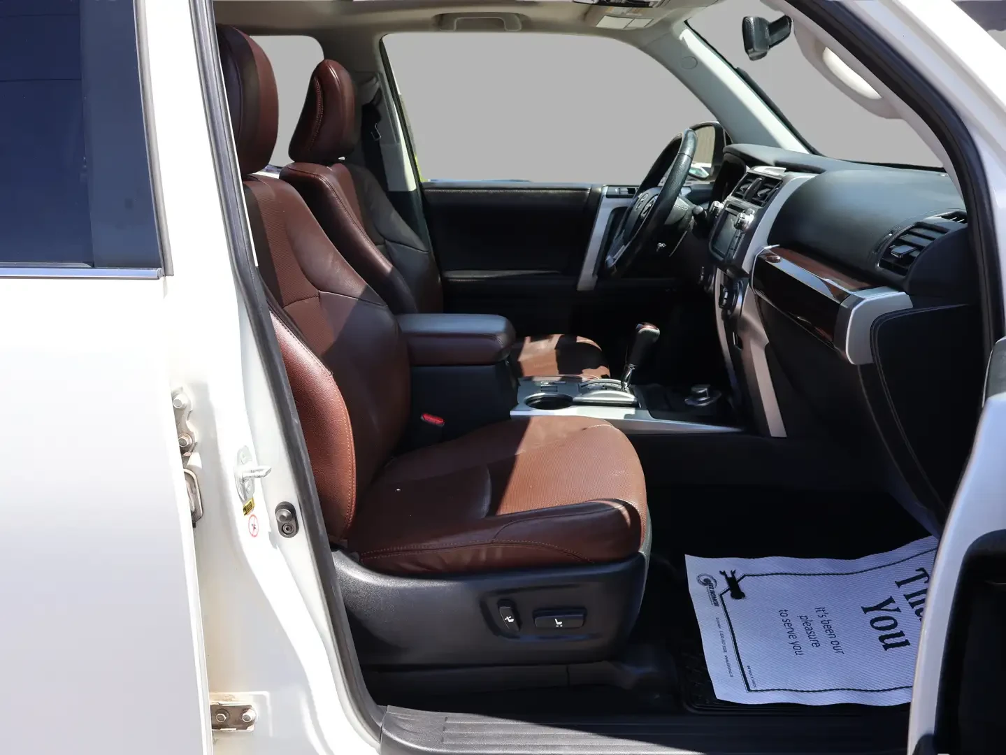 Toyota 4runner 4.0* V6* ПОДГРЕВ* КАМЕРА* КЕЙЛЕС* LANE* ASSIST, снимка 13 - Автомобили и джипове - 55839065