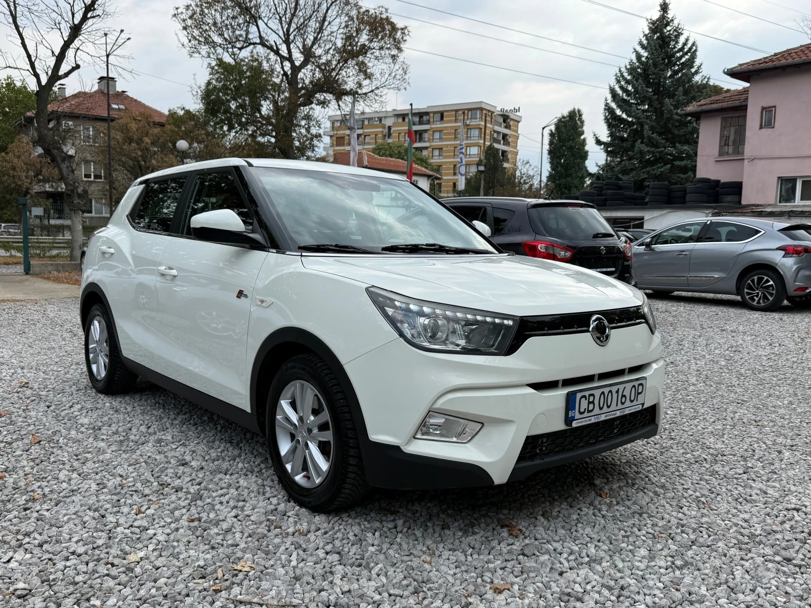SsangYong Tivoli 1.6e-XDi - 4X4 - EURO6b - ПЕРФЕКТНО СЪСТОЯНИЕ, снимка 3 - Автомобили и джипове - 56159442