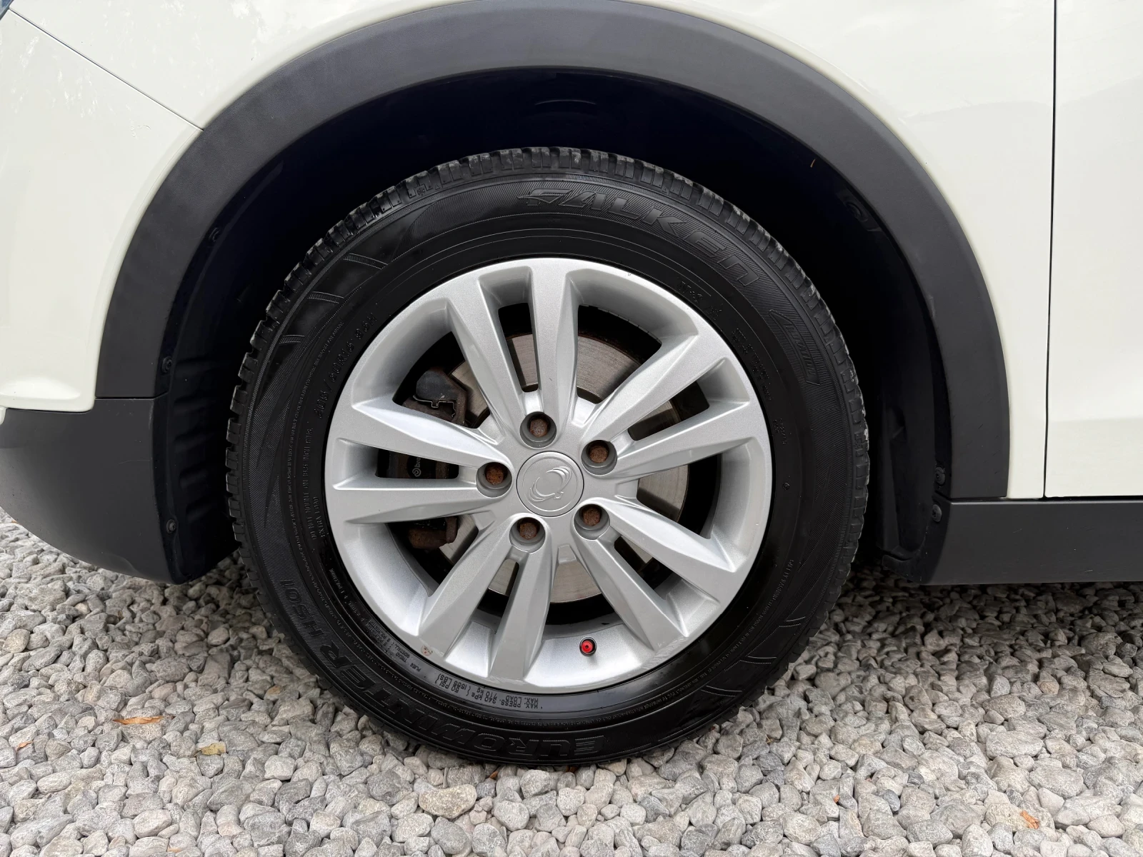 SsangYong Tivoli 1.6e-XDi - 4X4 - EURO6b - ПЕРФЕКТНО СЪСТОЯНИЕ, снимка 14 - Автомобили и джипове - 56159442
