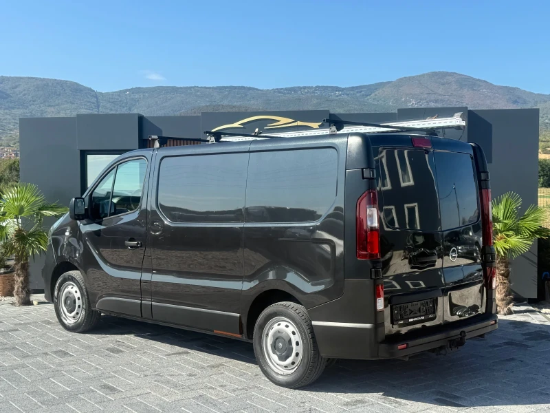 Opel Vivaro На 177000км нов внос от Белгия!, снимка 7 - Бусове и автобуси - 52737913