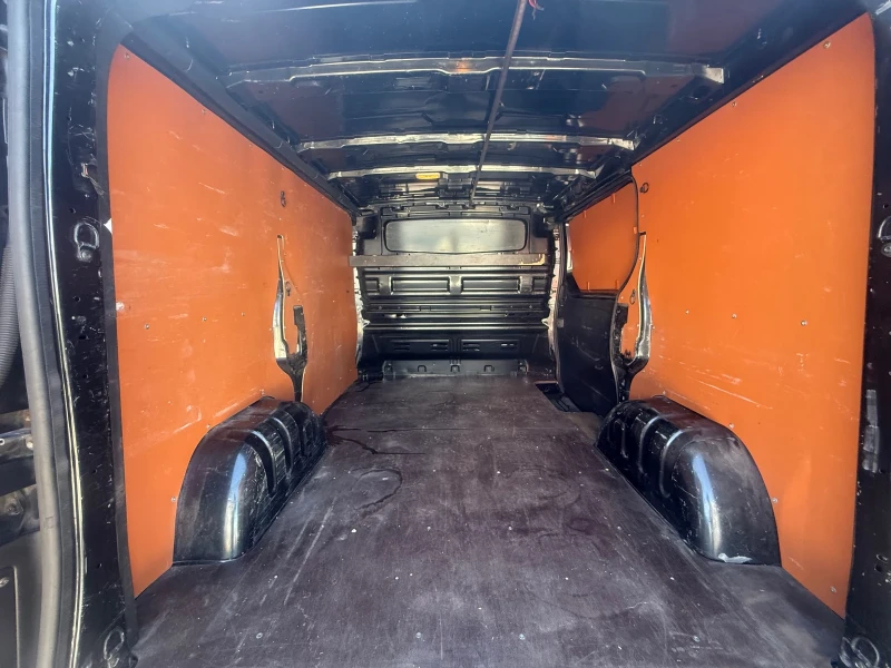 Opel Vivaro На 177000км нов внос от Белгия!, снимка 12 - Бусове и автобуси - 52737913