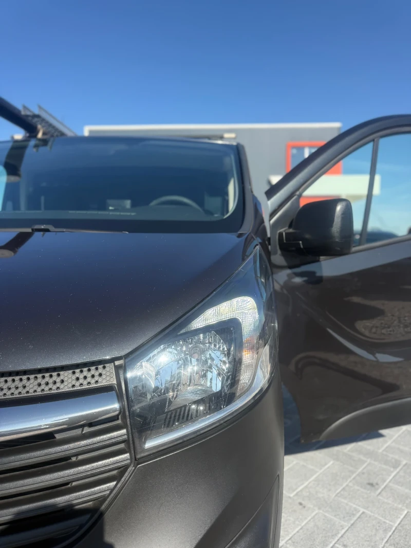 Opel Vivaro На 177000км нов внос от Белгия!, снимка 13 - Бусове и автобуси - 52737913