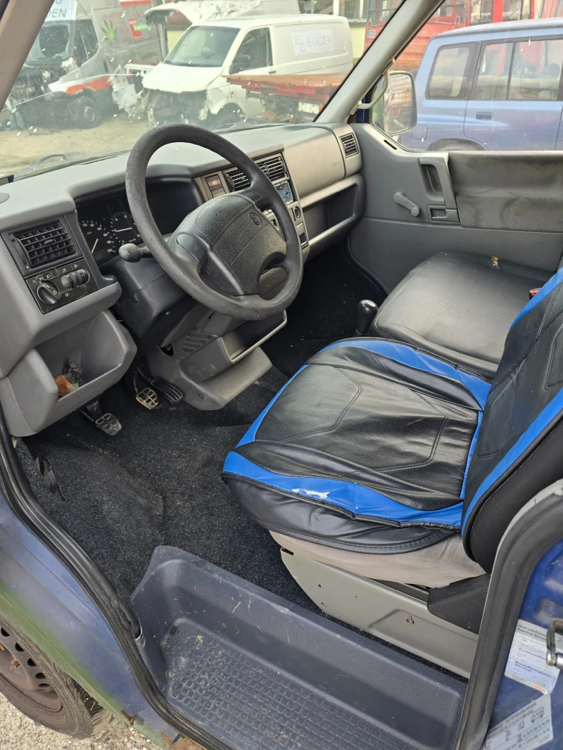 VW Multivan 2.5 TDI 102 CLIMA, снимка 3 - Бусове и автобуси - 52630068
