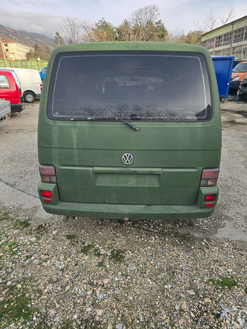 VW Multivan 2.5 TDI 102 CLIMA, снимка 8 - Бусове и автобуси - 52630068
