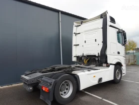     Mercedes-Benz Actros 1942