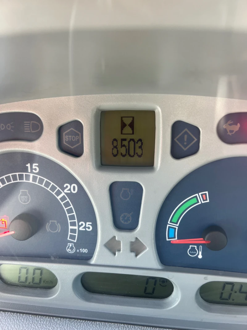 Трактор New Holland T6050, снимка 4 - Селскостопанска техника - 53110577