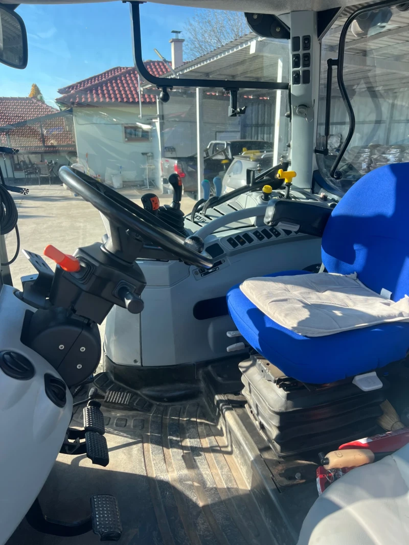 Трактор New Holland T6050, снимка 5 - Селскостопанска техника - 53110577