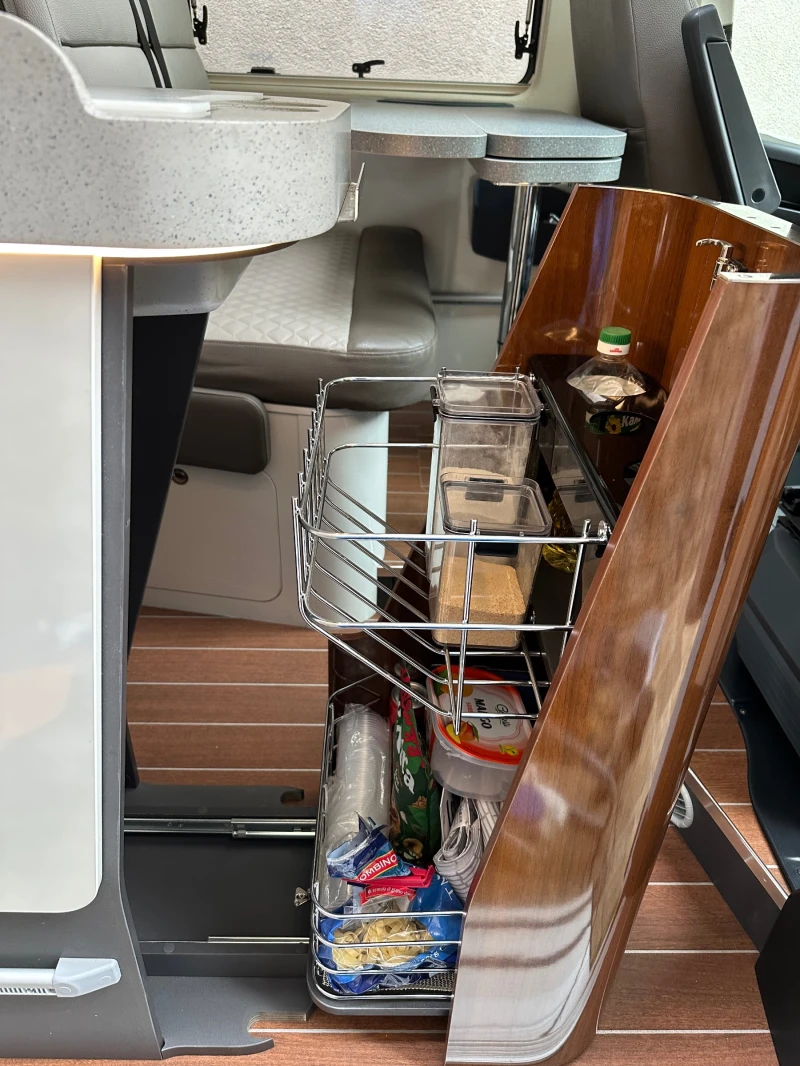 Кемпер Mobilvetta Admiral 6.3, снимка 14 - Каравани и кемпери - 52555398