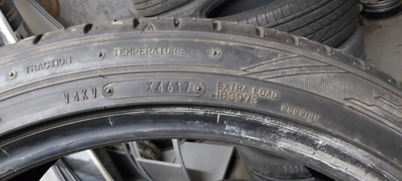 Гуми Летни 295/35R21, снимка 6 - Гуми и джанти - 32559458