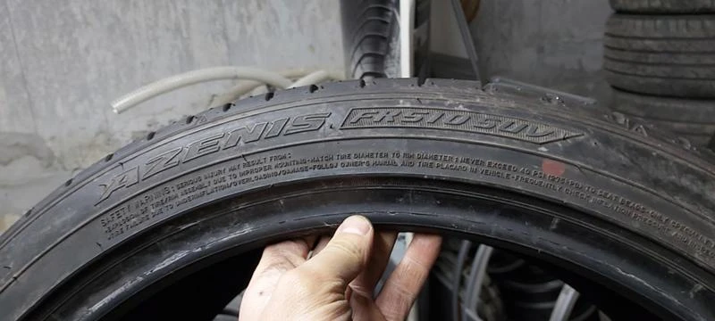 Гуми Летни 295/35R21, снимка 7 - Гуми и джанти - 32559458