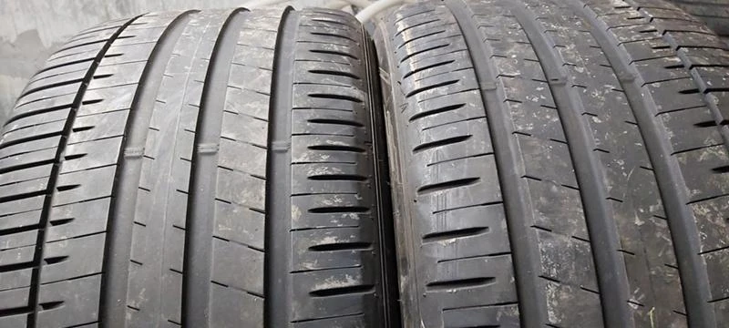 Гуми Летни 295/35R21, снимка 1 - Гуми и джанти - 32559458