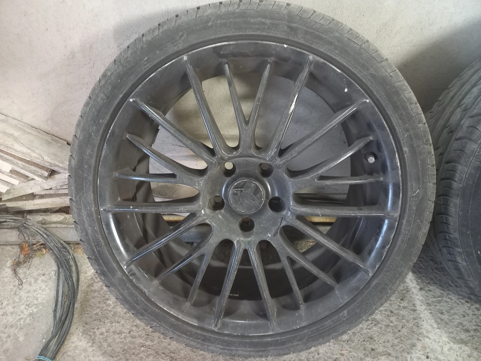 ���� � ������ 240/40R18 | Mobile.bg � ����������� 3