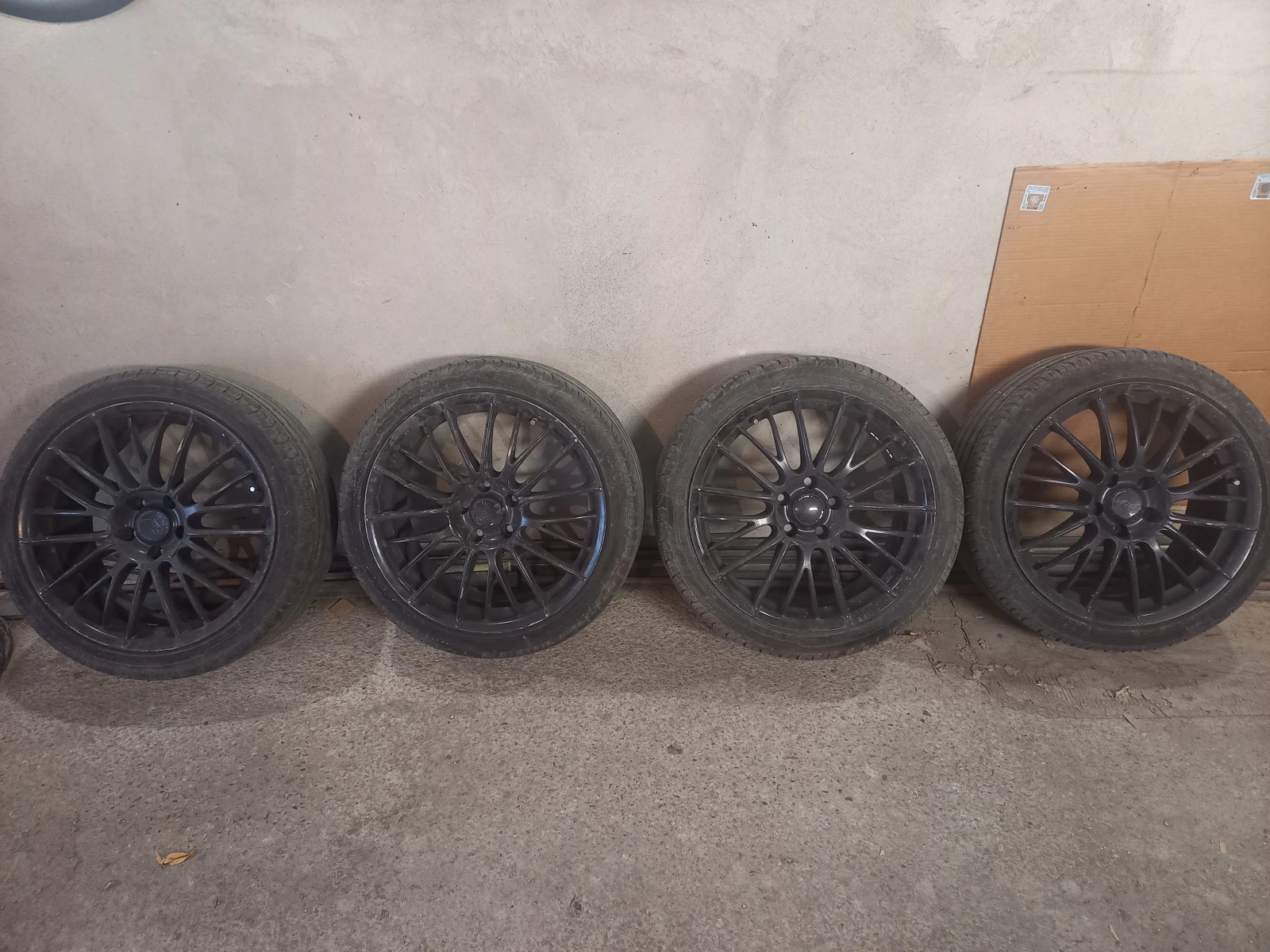 ���� � ������ 240/40R18 | Mobile.bg � ����������� 1