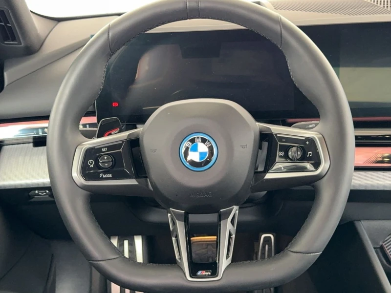 BMW i5 eDrive40/ M-SPORT/ HEAD UP/ 360/ LED/ SHADOW LINE/, снимка 7 - Автомобили и джипове - 46829844