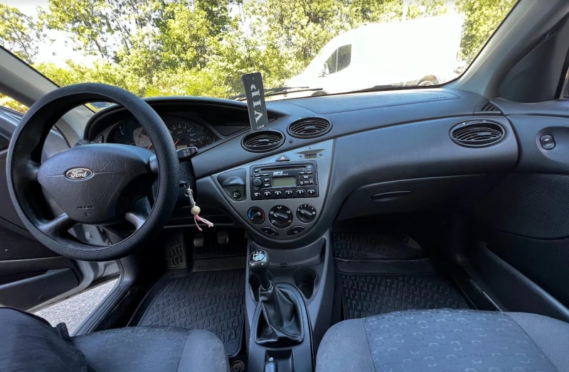 Ford Focus 1.6, снимка 6 - Автомобили и джипове - 47745667