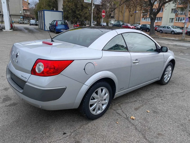 Renault Megane 1.6i, снимка 6 - Автомобили и джипове - 47971632