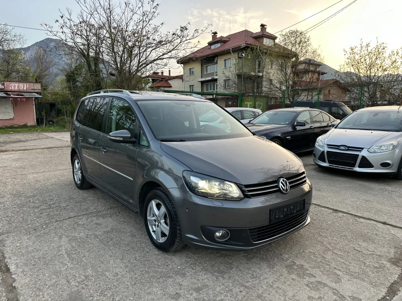 VW Touran Highline* Xenon* Panorama* Топ Състояние, снимка 3 - Автомобили и джипове - 50048647