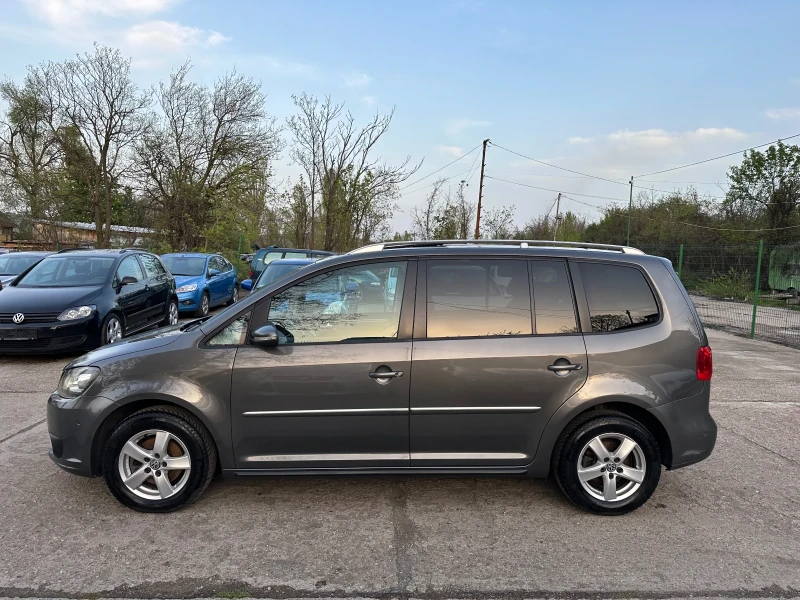 VW Touran Highline* Xenon* Panorama* Топ Състояние, снимка 8 - Автомобили и джипове - 50048647