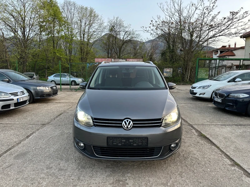 VW Touran Highline* Xenon* Panorama* Топ Състояние, снимка 2 - Автомобили и джипове - 50048647