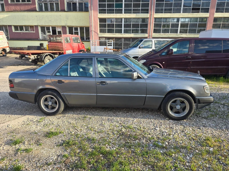 Mercedes-Benz 124 300 D Климатик, снимка 4 - Автомобили и джипове - 51701410