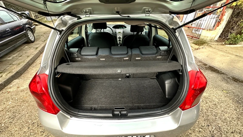 Toyota Yaris, снимка 7 - Автомобили и джипове - 52453653