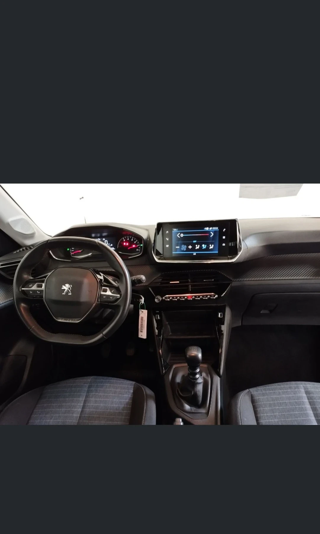 Peugeot 208  - изображение 6