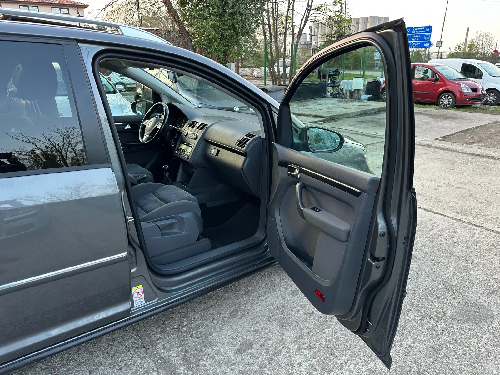 VW Touran Highline* Xenon* Panorama*   | Mobile.bg   15