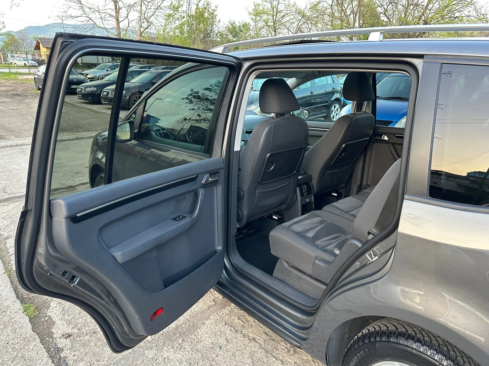 VW Touran Highline* Xenon* Panorama*   | Mobile.bg   12