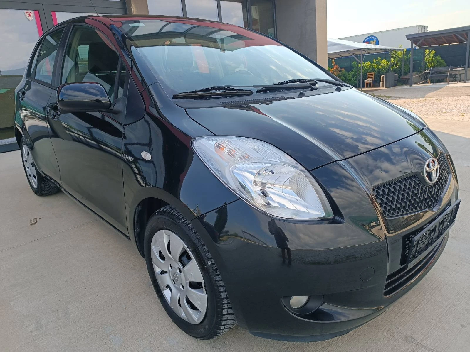Toyota Yaris II 1.4 D-4D - изображение 3
