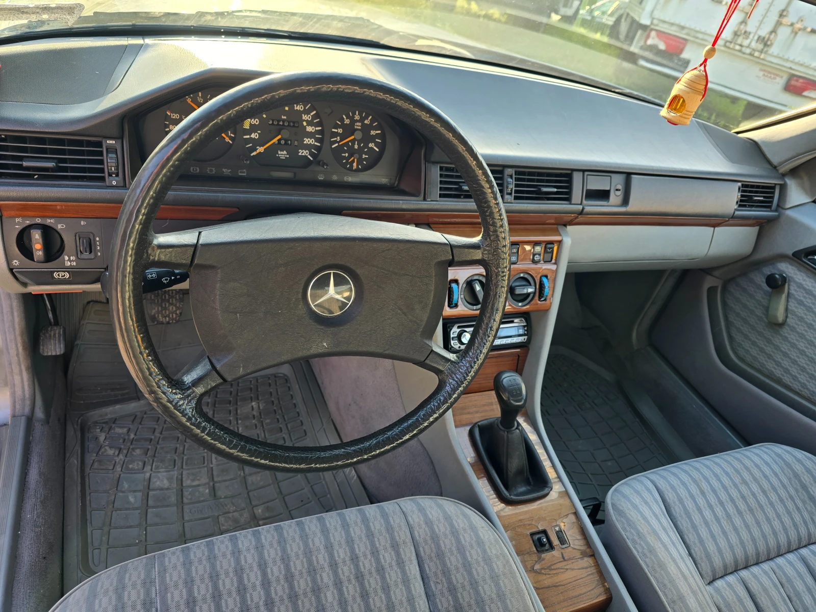 Mercedes-Benz 124 300 D Климатик - изображение 10
